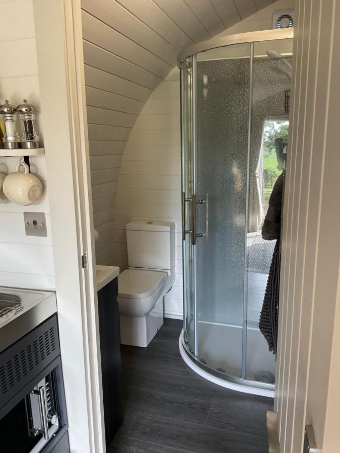 Secluded Cosy Luxury Pod With Wood Fired Hot Tub Hotel Shrewsbury Exterior photo